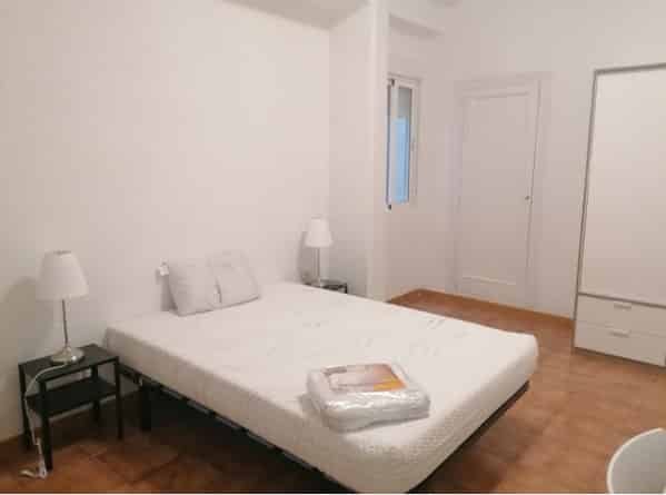 Poeta Cabanyes 14 Entresuelo Derecho — student accommodation in Barcelona