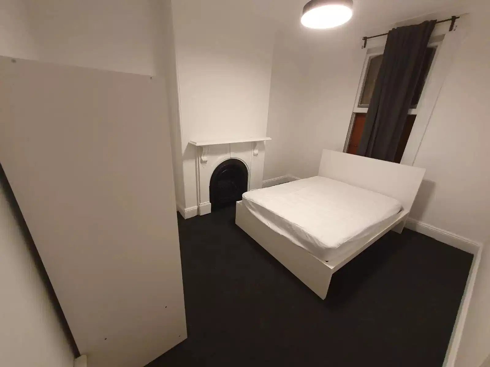Room in a 6 Bedroom Apartment, 321 Cleveland Street, Surry Hills — student accommodation in Sydney