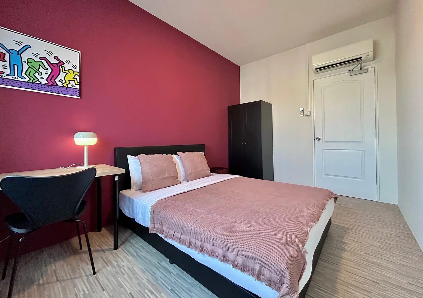 Room in a 4 Bedroom Apartment, 21C Lor 13 Geylang