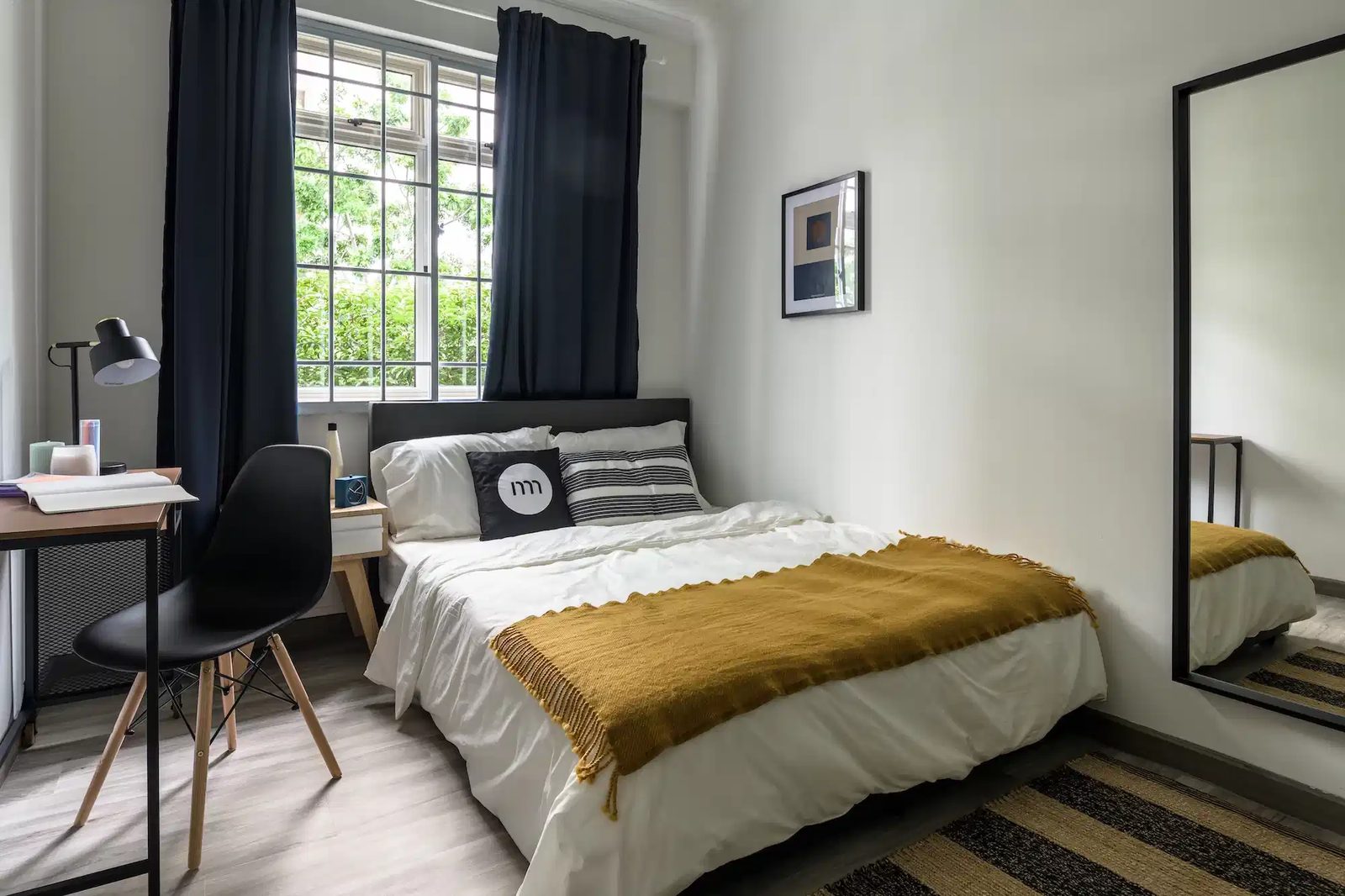 Room in a 3 Bedroom Apartment, 32 Penhas Road
