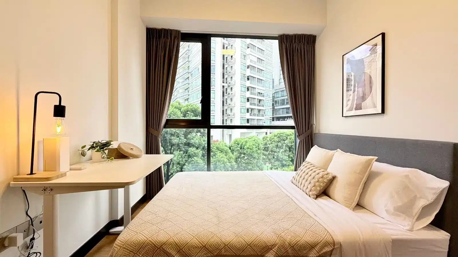 Room in a 4 Bedroom Apartment, 27 Moulmein Rise