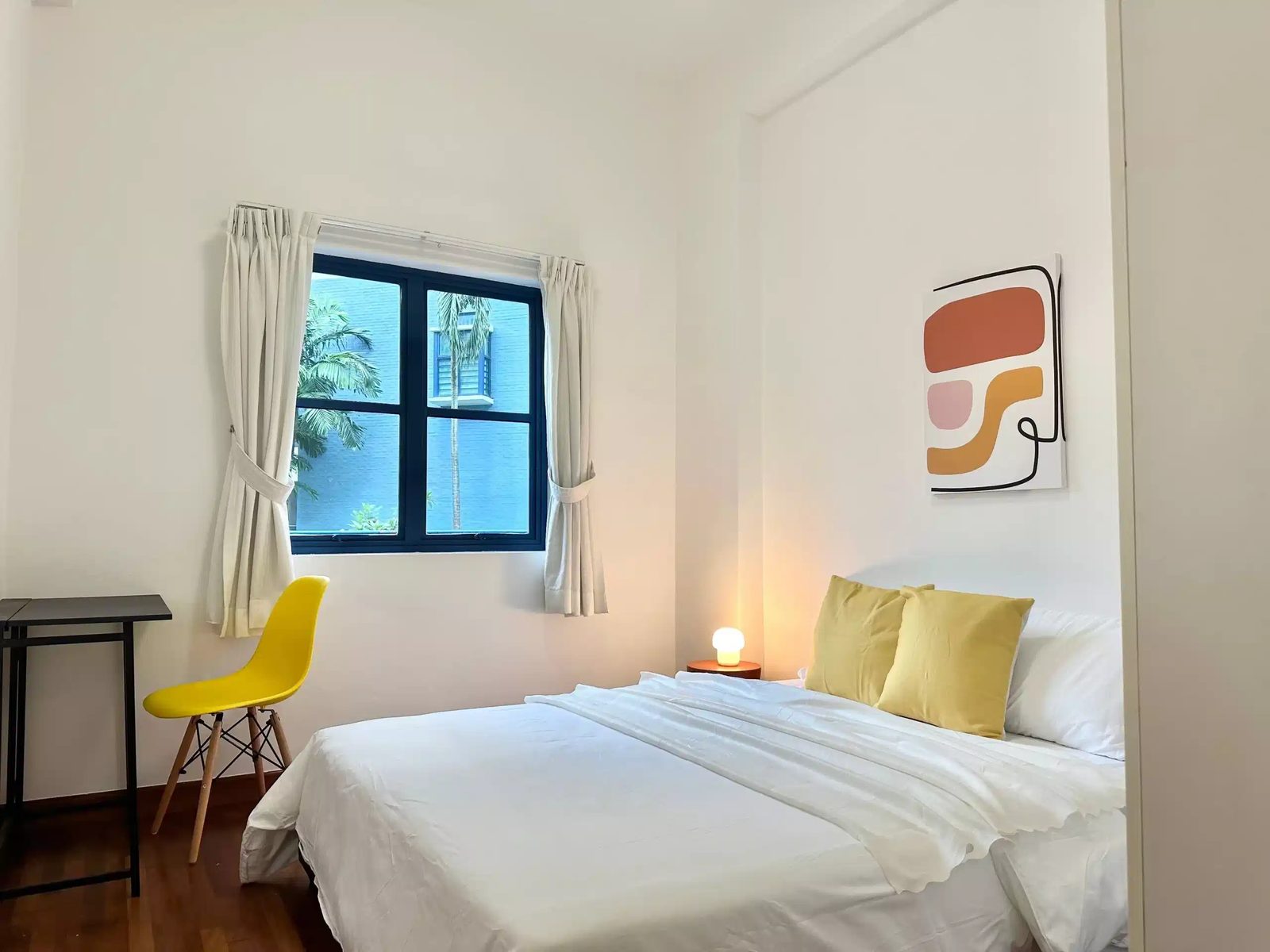 Room in a 2 Bedroom Apartment, 19 Shelford Road